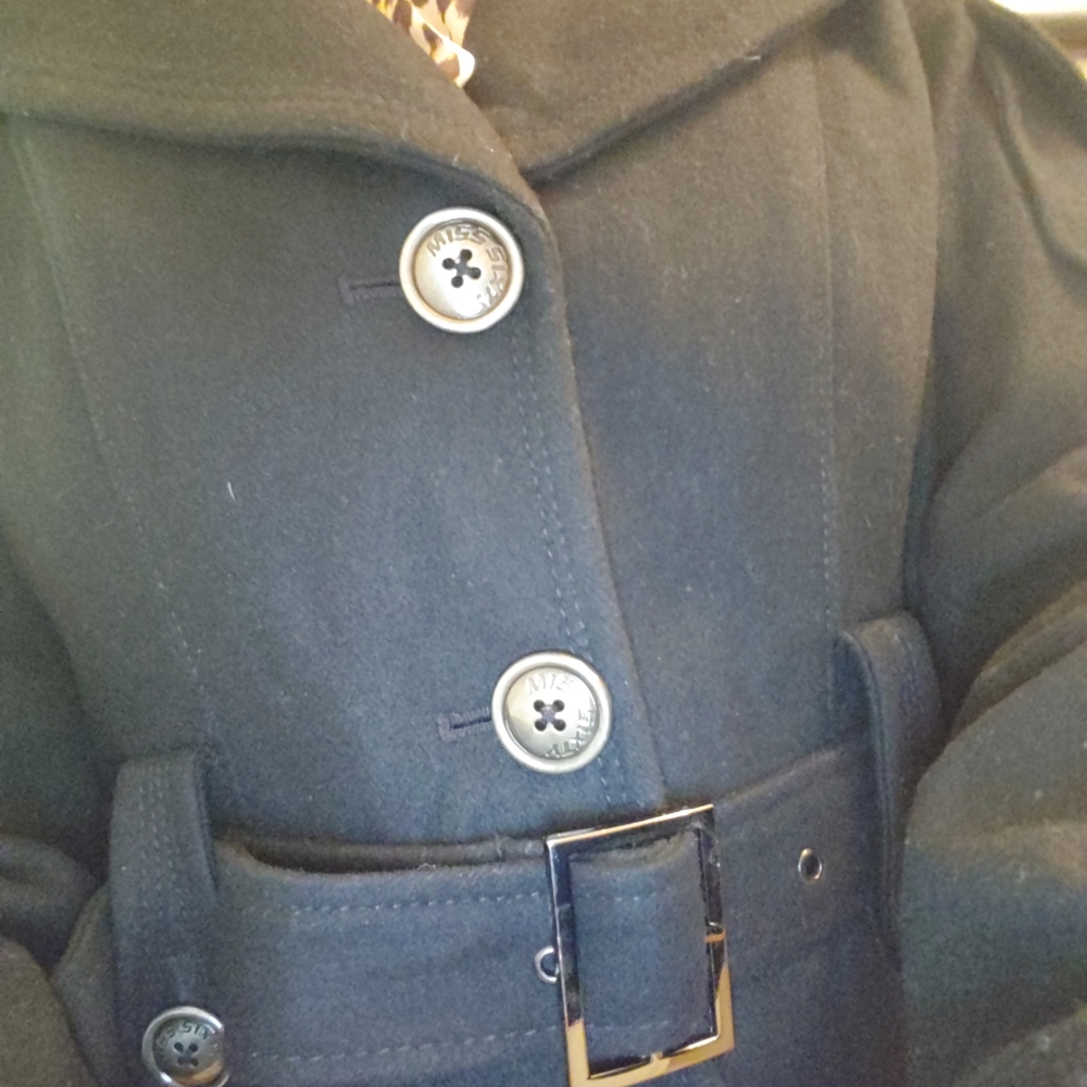 Coats - Picture 4 of 7